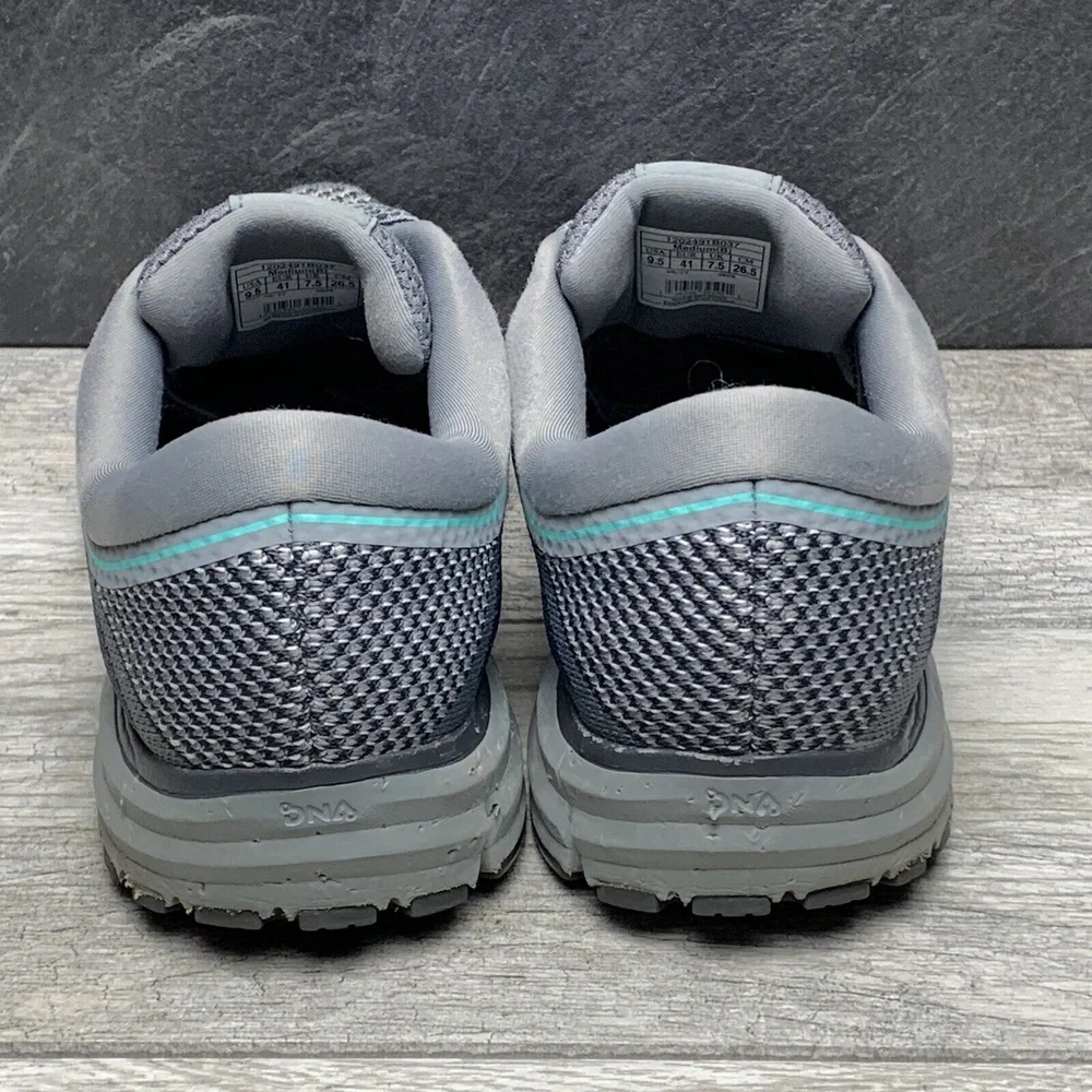 Brooks women revel